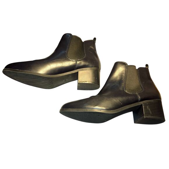 A New Day 10W Black Women's Chelsea Ankle Boots Shoes 10 W Wide 2 Inch Heal - Picture 5 of 9